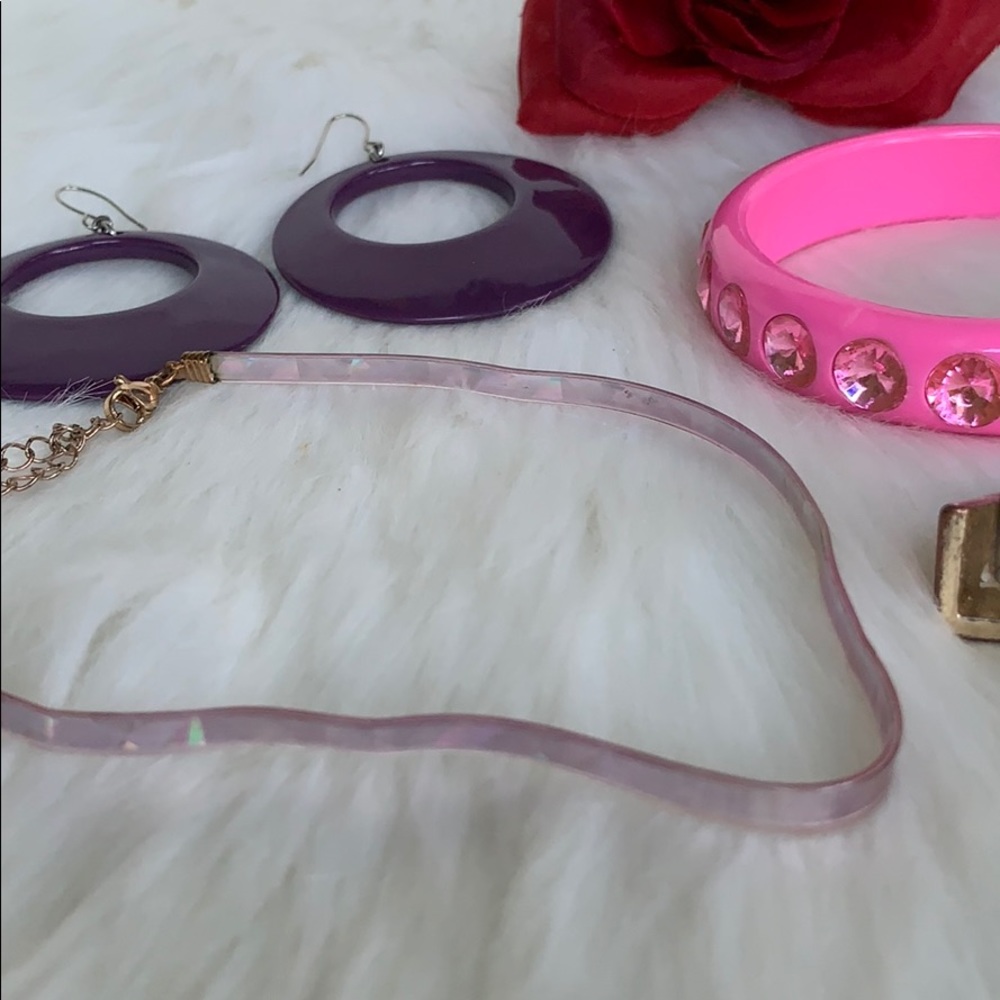 ❗️DONATED❗️ FUNKY JEWELRY LOT- 90’S CHOKER, RING, EARRINGS - Picture 5 of 10